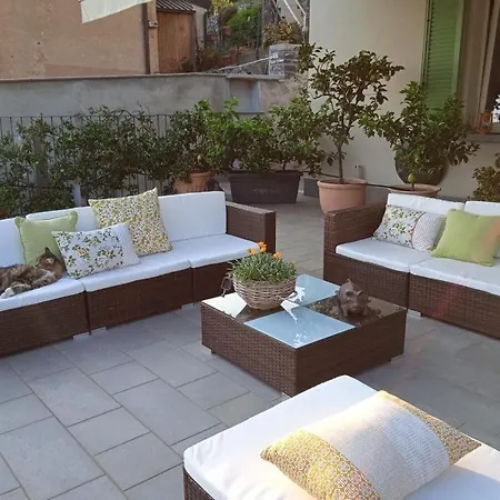 Vista 別荘 チェルノッビオ