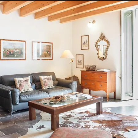 別荘 Vista チェルノッビオ